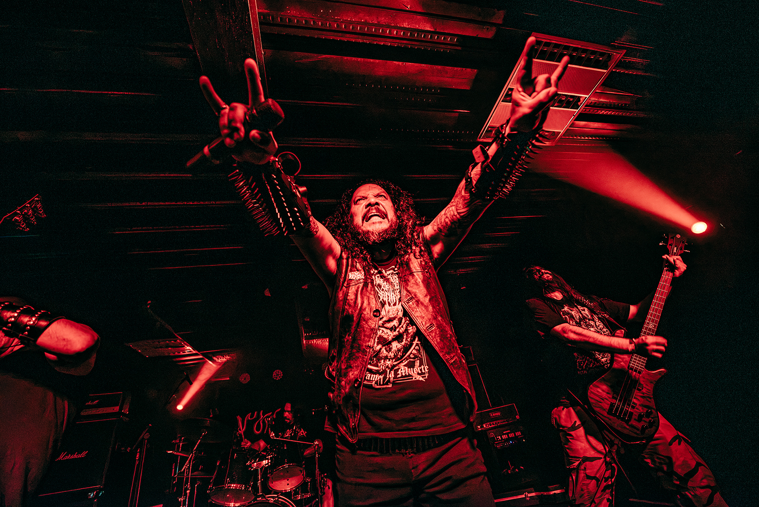 Grave: 'Day of Mourning' bajo la lluvia